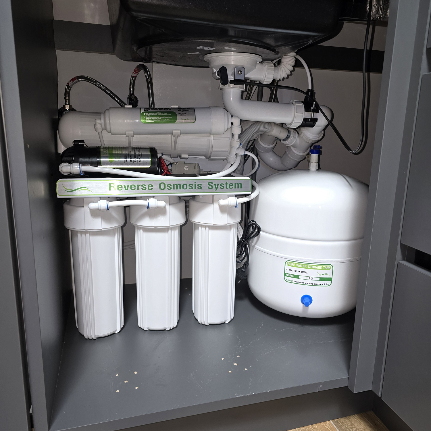 REVERSE OSMOSIS SYSTEM WATERRO 1